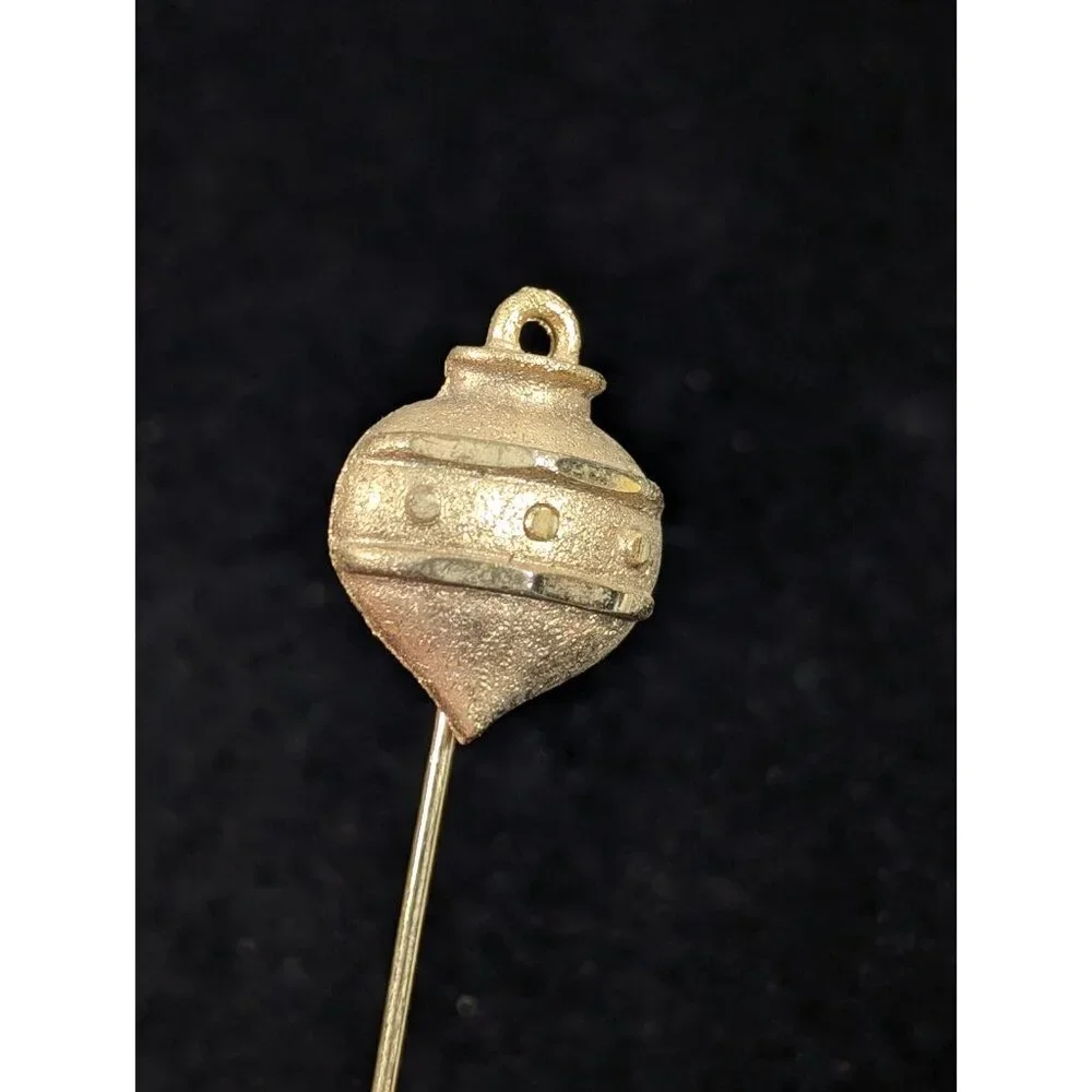 Vintage Gold Tone‎ Filigree Christmas Ornament Stick Pin